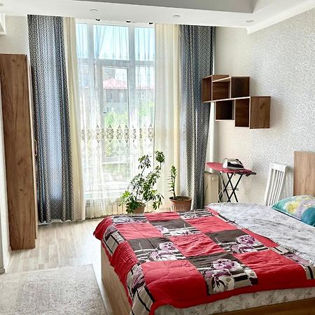 Central Apartment Bishkek Luaran gambar