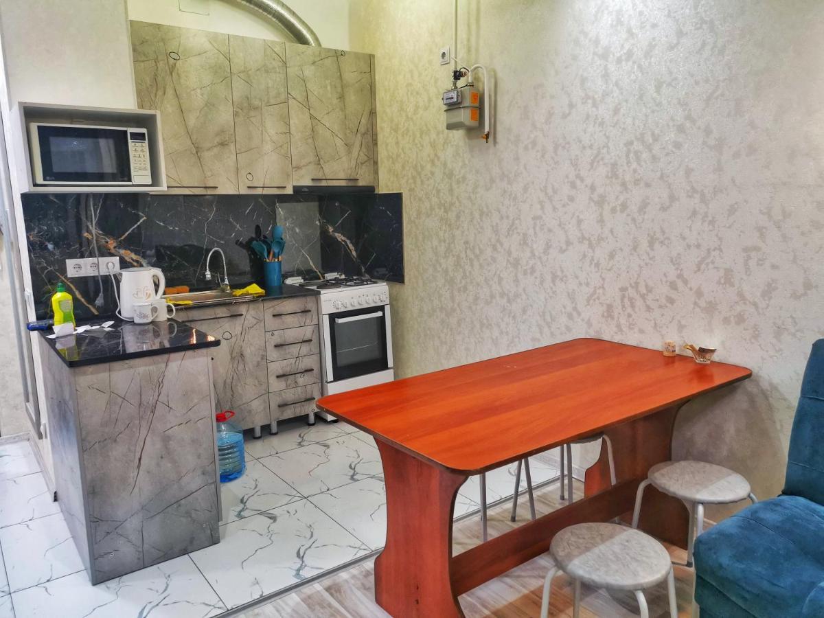Central Apartment Bishkek Luaran gambar