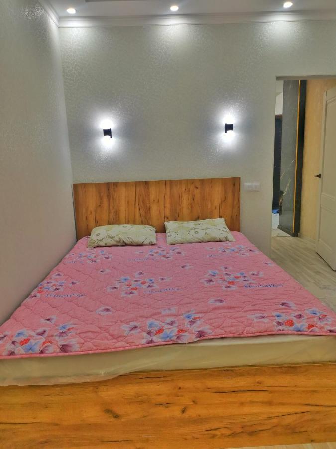 Central Apartment Bishkek Luaran gambar