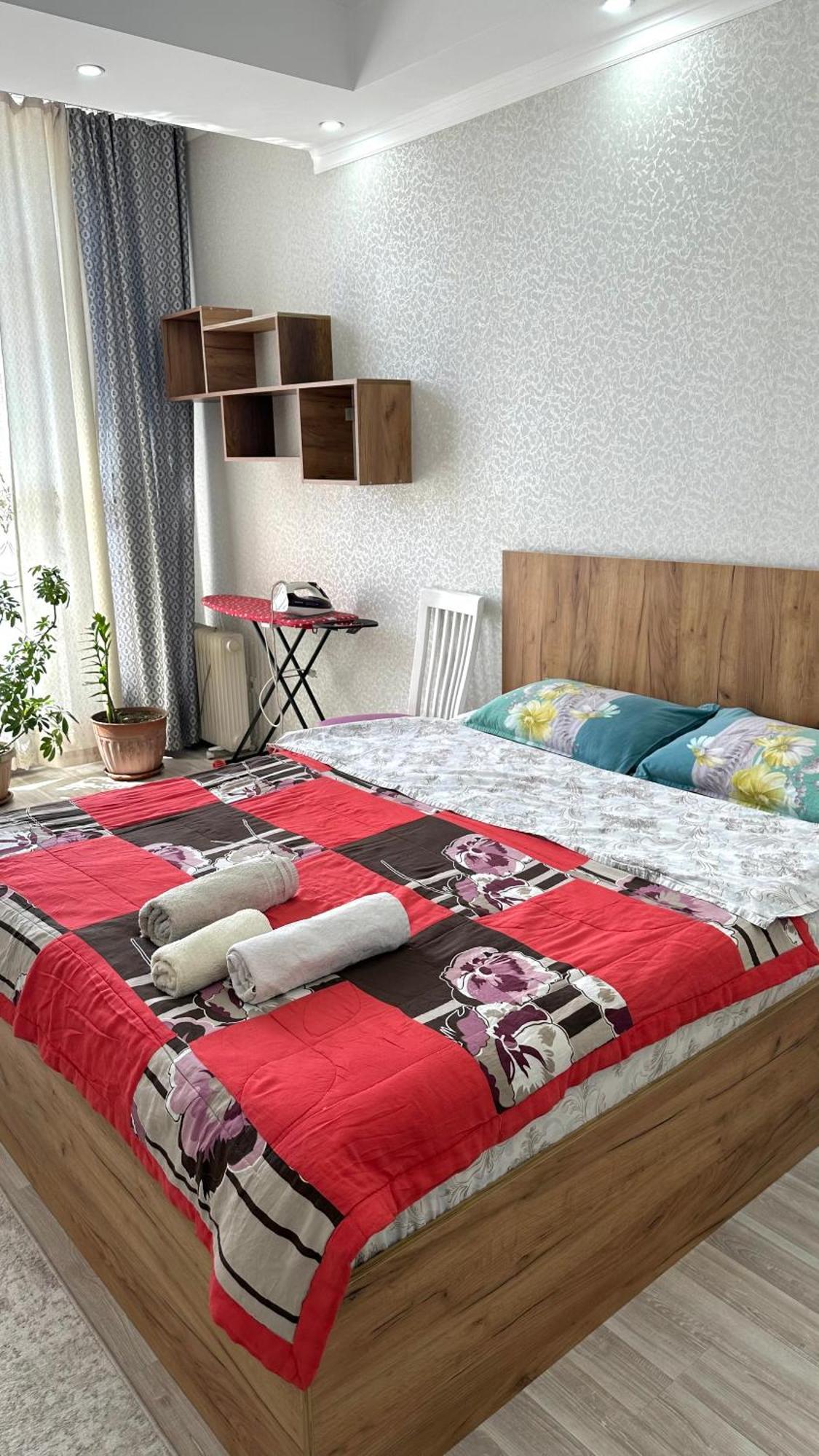 Central Apartment Bishkek Luaran gambar
